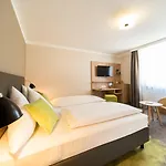 Pfalzhotel Szálloda