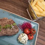 Pfalzhotel Szálloda 4*