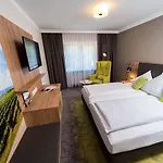 Pfalzhotel Szálloda 4*