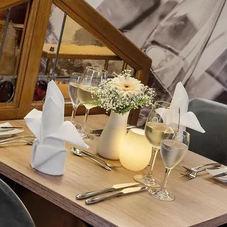 Hotell Pfalzhotel 4*