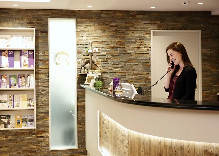 酒店 阿塞汉姆普法索酒店 4*