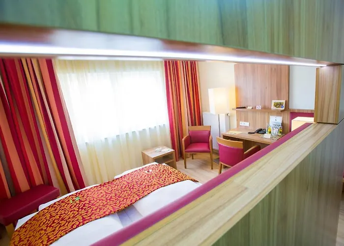 酒店 阿塞汉姆普法索酒店 4*